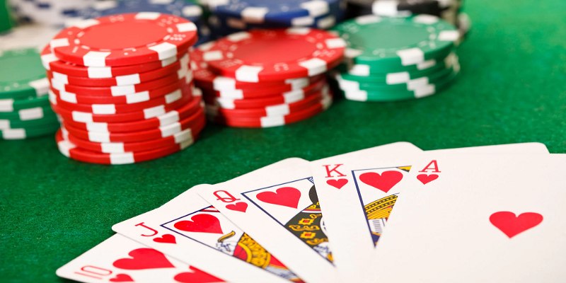 Những yếu tố then chốt khi tham gia poker